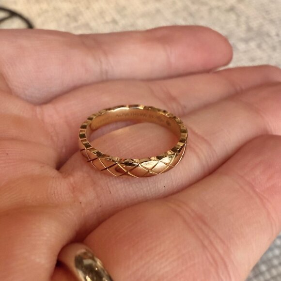 Chanel Coco Crush Mini Version Yellow Gold Ring - Picture 12 of 14